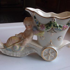 vintage pottery vase. by Coventry u s a.